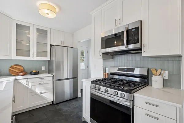 White Shaker Kitchen